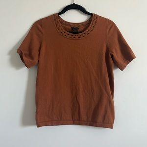 Ann Taylor cowboy brown formal shirt for woman, detail around the neck size sm